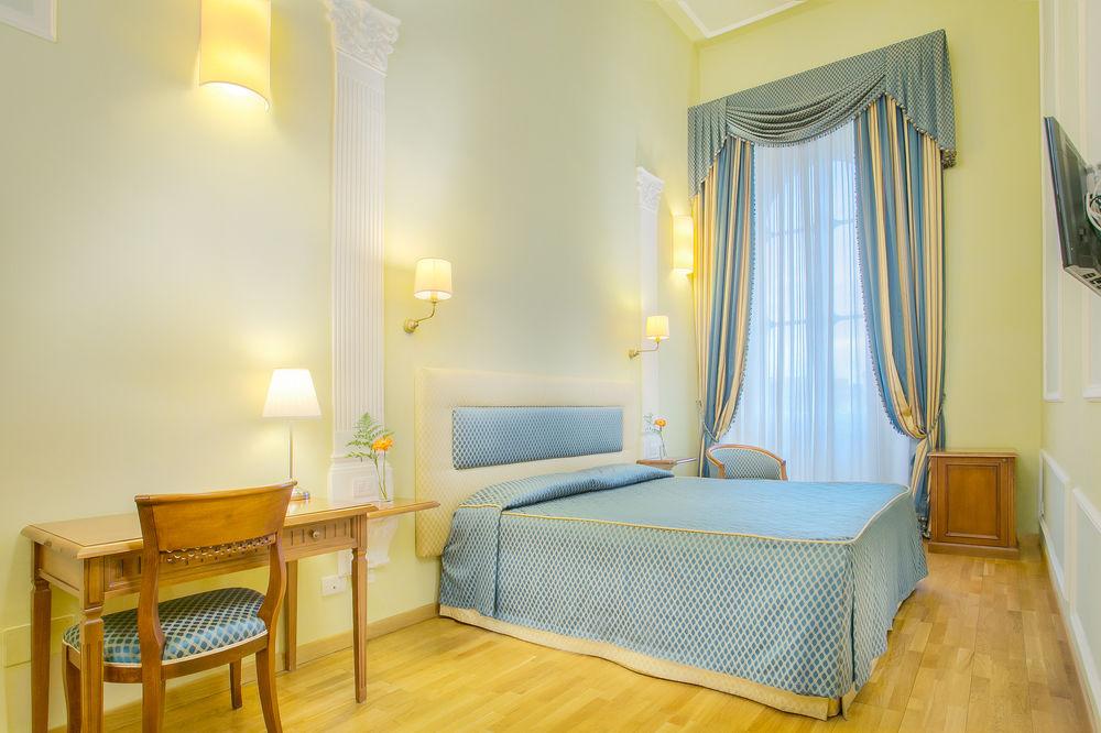 Hotel Bretagna Heritage - Alfieri Collezione فلورنس المظهر الخارجي الصورة